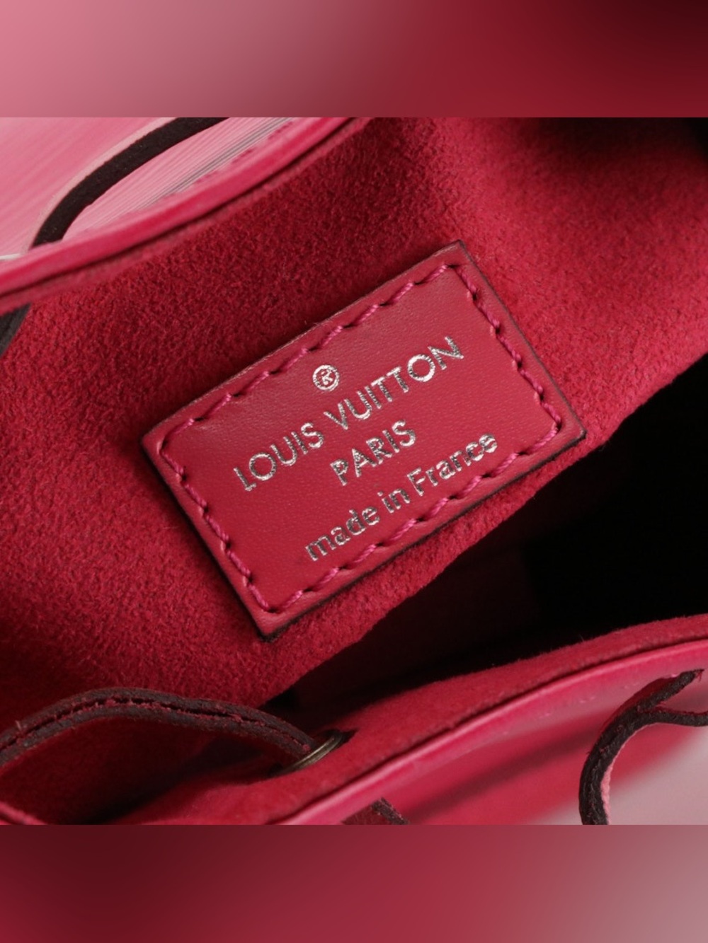 Louis Vuitton Nano Noé Bucket Crossbody Bag in Fuchsia Pink Epi Leather - Picture 5 of 9